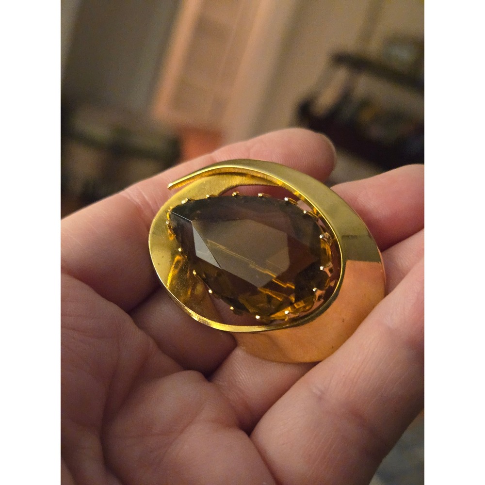 Atomic Amber Colored Glass 1950s Goldtone Brooch Beautiful Prong Setting Vintage